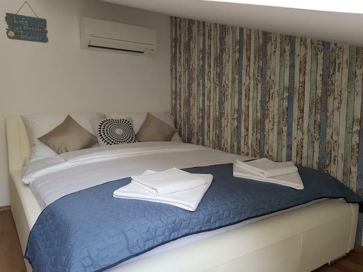 Piraneska Hotel Bagian luar foto