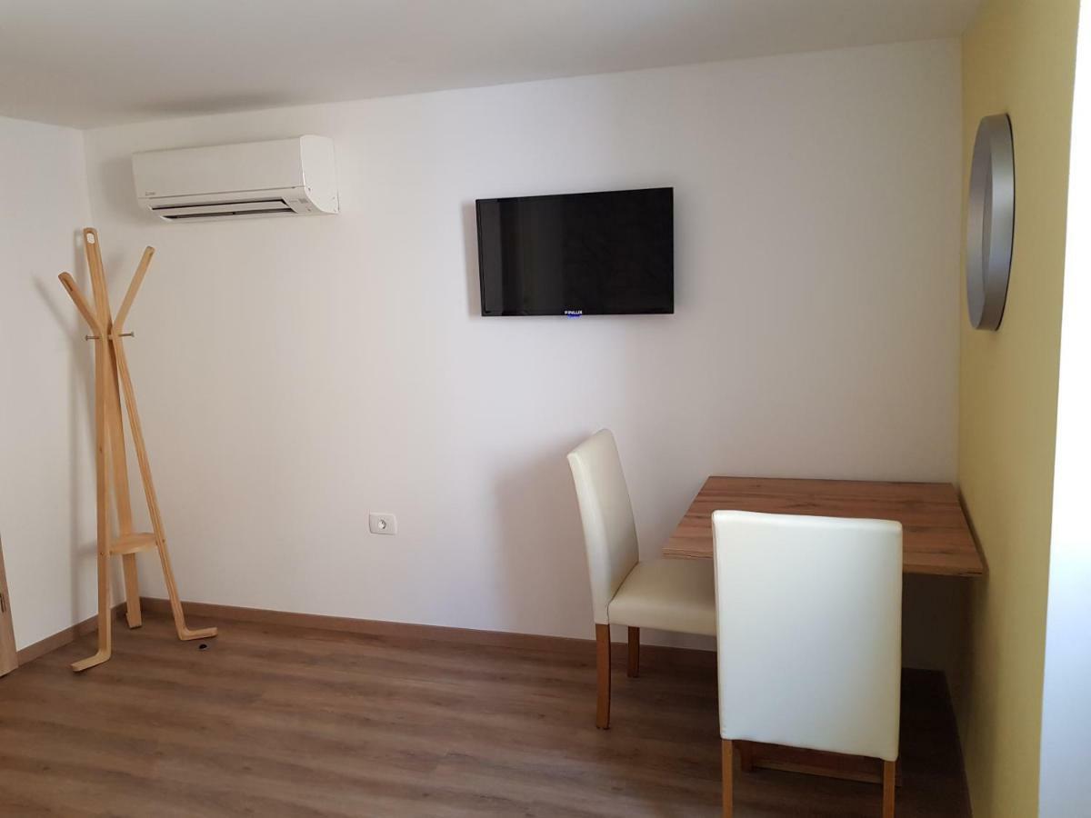 Piraneska Hotel Bagian luar foto